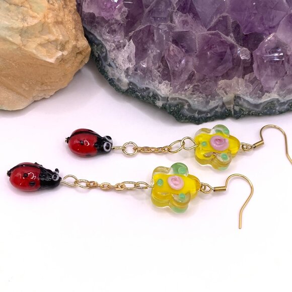 Ladybug Ladybird Flower Lampwork Glass Beads Handmade Pierced Earrings LR147 - Picture 1 of 6